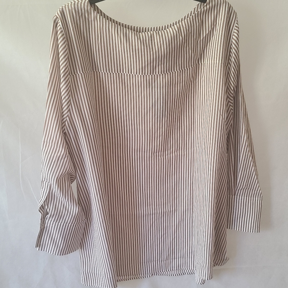 Brooke Shields Timeless Striped British Khaki Woven Top - Picture 4 of 6